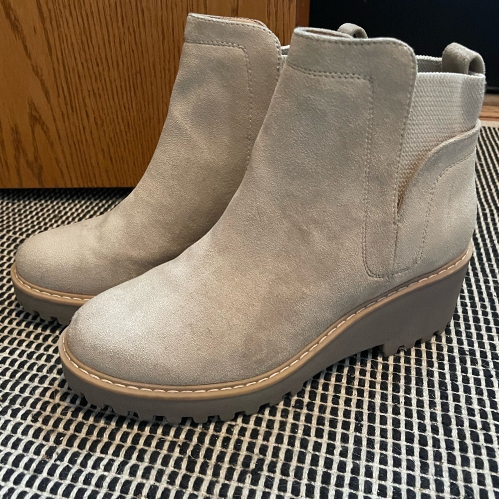 DV Boots
